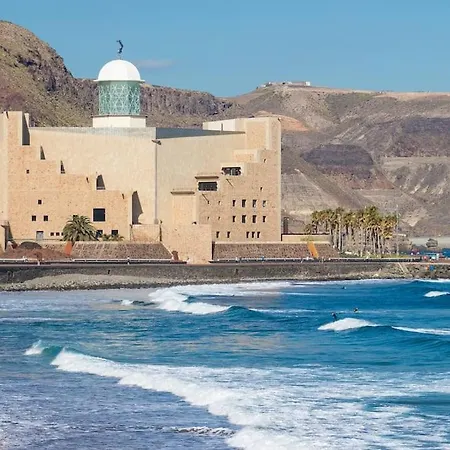 Stylish In Las Canteras Beach